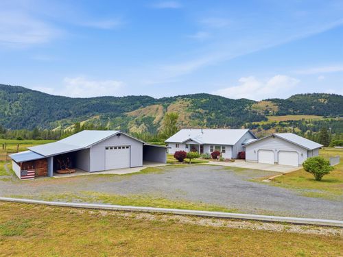 2386 Woodlark Way, Evans, WA, 99126-9703 | Card Image