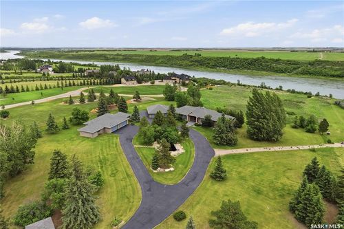 48 Cathedral Bluffs Rd, Corman Park, SK, S7P1A1 | Card Image