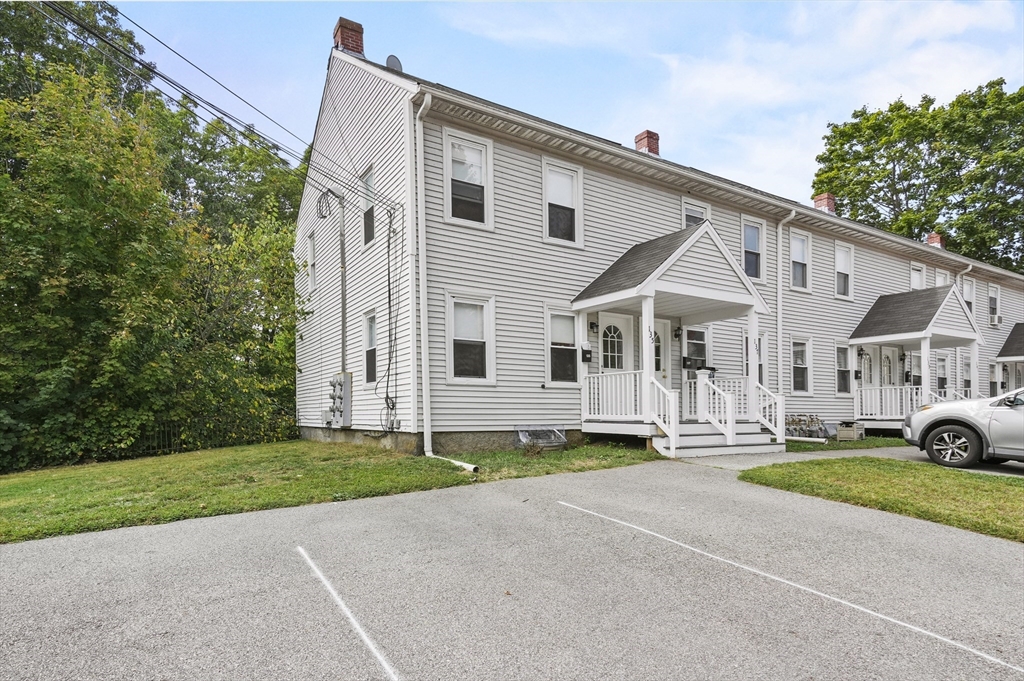 Border St, Whitinsville, MA 01588