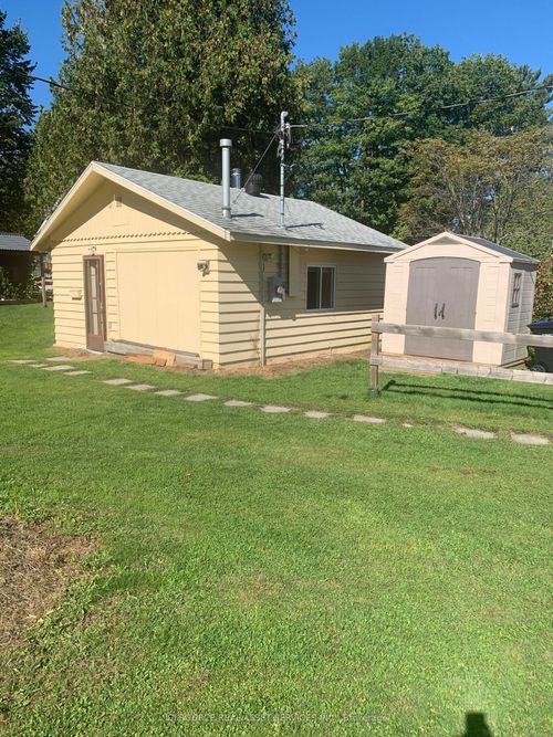 3520 Bennett Ave, Severn Bridge, ON, P0E1N0 | Card Image