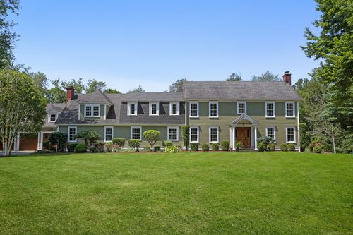 545 Shrub Oak Ln, Fairfield, CT, 06824-7813 | Card Image