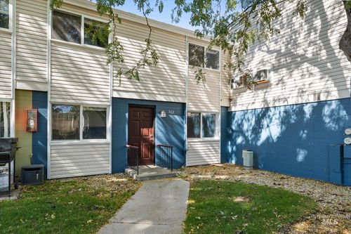 968 S Curtis Rd, Boise, ID, 83705-1839 | Card Image