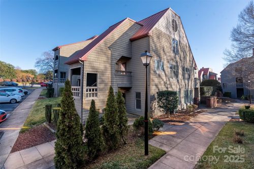 unit-23-9037 J M Keynes Dr, Charlotte, NC, 28262-9406 | Card Image