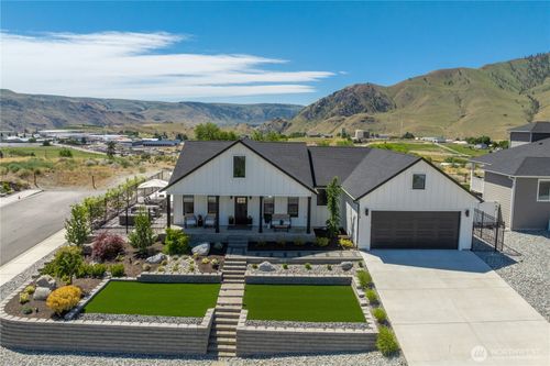 1118 Sunset Ln, Chelan, WA, 98816-3140 | Card Image