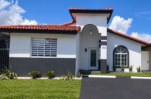 7001 W 35th Ave, Hialeah, FL, 33018-7114 | Card Image