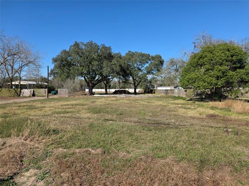 414 Gordy Rd, Bacliff, TX, 77518-1324 | Card Image