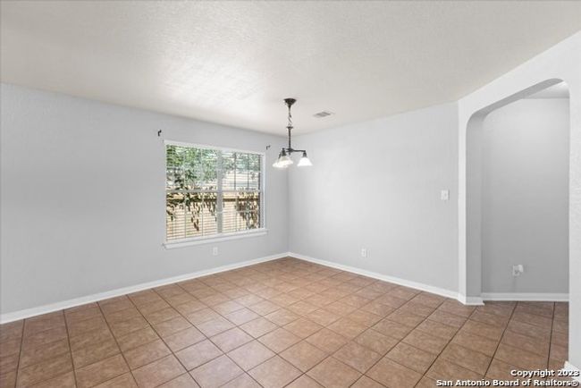 232 Springtree Trl, House other with 4 bedrooms, 2 bathrooms and null parking in Cibolo TX | Image 6