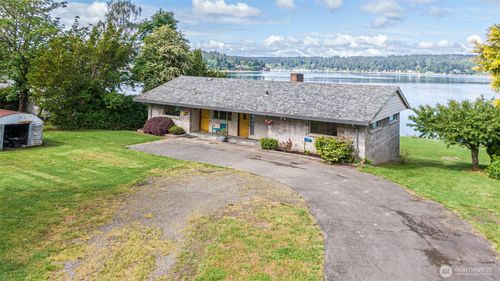 22617 Kingsbury Rd Sw, Vashon, WA, 98070-7119 | Card Image