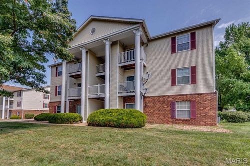 apt-201-3108 Edwards Pl, Maryland Heights, MO, 63043-1866 | Card Image