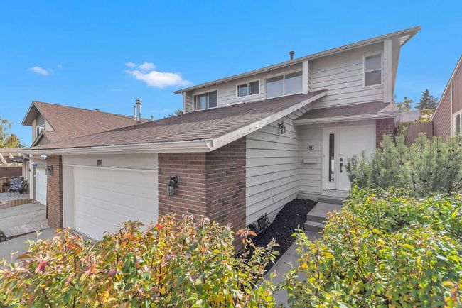 116 Strathcona Close Sw, House other with 4 bedrooms, 4 bathrooms and 4 parking in Calgary AB | Image 30