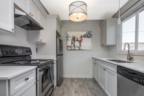 1-33900 Mayfair Ave, Abbotsford, BC, V2S1R2 | Card Image