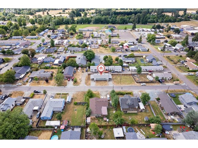 451 E 3 Rd Ave, House other with 4 bedrooms, 2 bathrooms and null parking in Riddle OR | Image 18