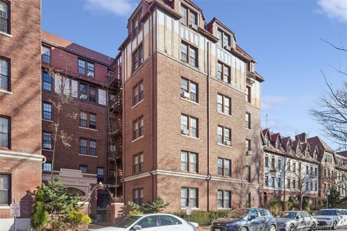 5h-150 Burns Street, New York, NY, 11375 | Card Image
