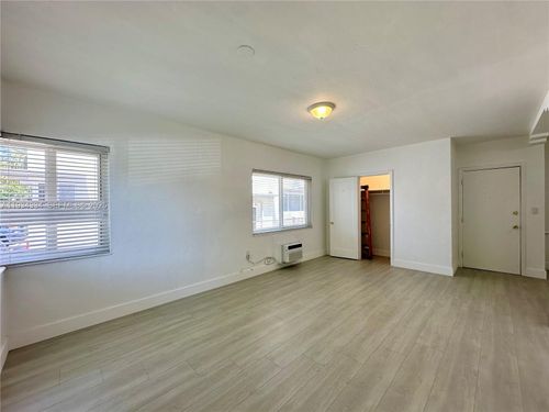 1-955 Bay Dr, Miami Beach, FL, 33141-5622 | Card Image