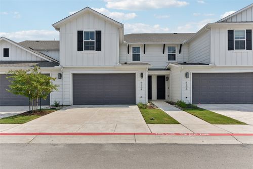 9304 Felix Sparke Dr, Austin, TX, 78744-1484 | Card Image