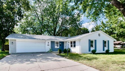 110 Cedar St, Kendallville, IN, 46755-1808 | Card Image