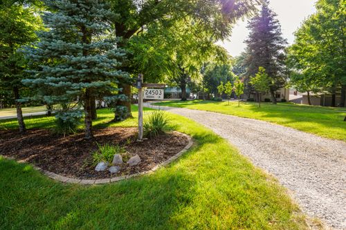 24503 Iroquois Ln, Hudson, IL, 61748-9257 | Card Image