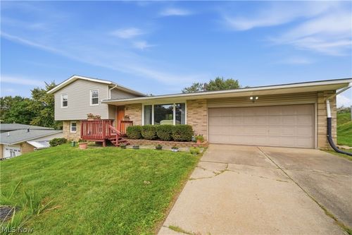 3707 Dauphin Dr Ne, Canton, OH, 44721-2834 | Card Image