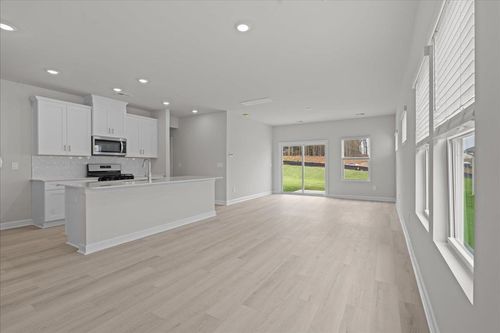 658 Cozy Bluff Road, Spartanburg, SC, 29301 | Card Image