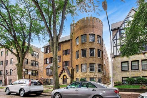 1n-7442 N Hoyne Ave, Chicago, IL, 60645-2399 | Card Image