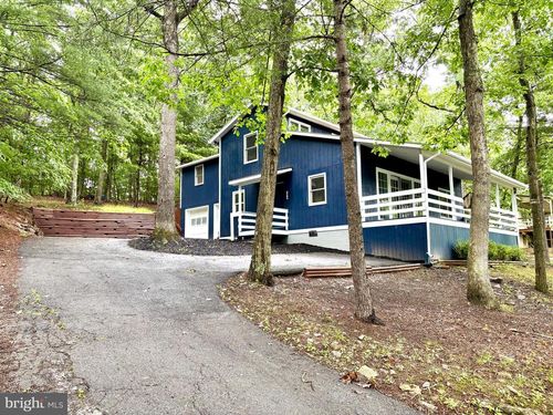 1078 Lakeview Dr, CROSS JUNCTION, VA, 22625-2521 | Card Image