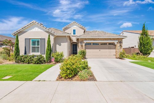 1821 Larkspur Ln, Lodi, CA, 95242-9782 | Card Image