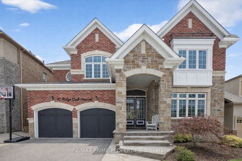 72 Ridge Gate Cres, Mount Albert, ON, L0G1M0 | Card Image