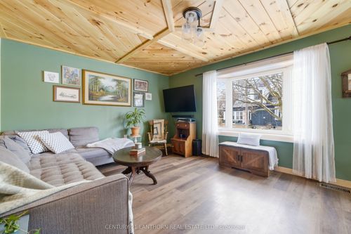 2 Duncan Street, Prince Edward County, ON, K0K1T0 | Card Image