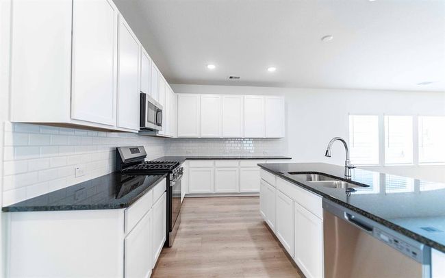 25035 Apricot Ct, House other with 3 bedrooms, 2 bathrooms and 2 parking in Montgomery TX | Image 7