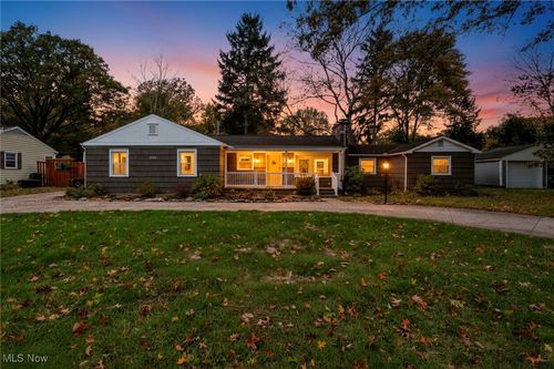 2870 Kent Rd, Silver Lake, OH, 44224-3739 | Card Image