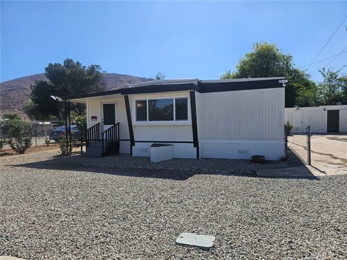 26681 Amanda Ave, Hemet, CA, 92545-9550 | Card Image