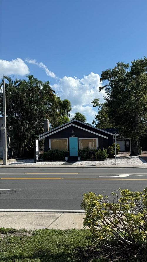 2419 Manatee Ave W, BRADENTON, FL, 34205-4933 | Card Image