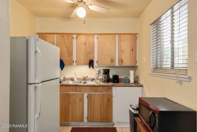 5-web-or-mls-201 S College Dr 107-5 | Image 7