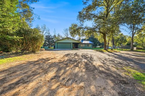 6725 Park Ridge Dr, Anderson, CA, 96007-9708 | Card Image