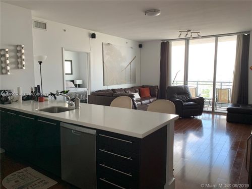 apt-4008-90 Sw 3rd St, Miami, FL, 33130-4068 | Card Image