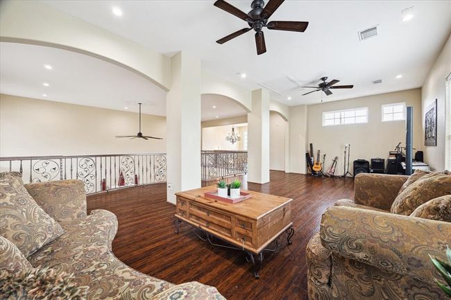 8917 Hawk Rd, House other with 5 bedrooms, 5 bathrooms and 2 parking in Pearland TX | Image 15