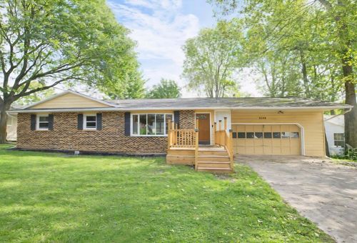 2559 Dorvin Dr, Jackson, MI, 49201-9304 | Card Image