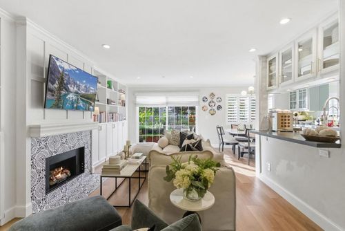 apt-7-20 Willow Rd, Menlo Park, CA, 94025-3644 | Card Image