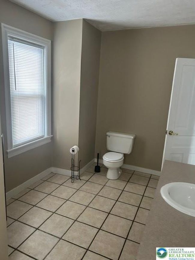 57 E Raspberry St, House other with 2 bedrooms, 2 bathrooms and null parking in BETHLEHEM PA | Image 26