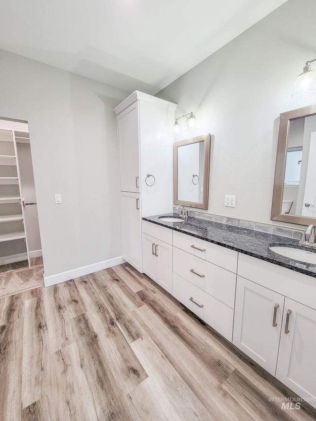 B - 2113 Powers Ave, Townhouse with 2 bedrooms, 2 bathrooms and 2 parking in Lewiston ID | Image 10
