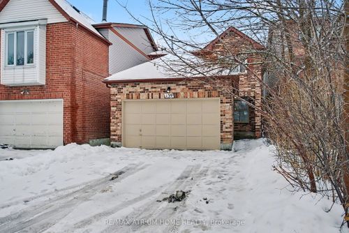 139 Esther Cres, Thornhill, ON, L4J3J8 | Card Image