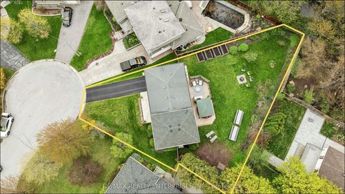 389 Worth Pl, Oakville, ON, L6L3L8 | Card Image