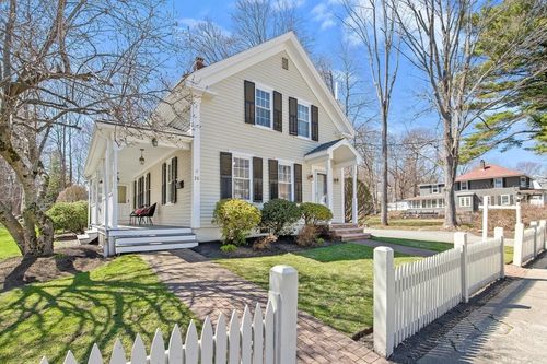 20 Prospect St, Reading, MA, 01867-2821 | Card Image