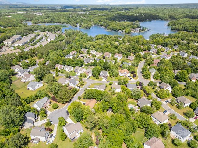 812 Thornapple Ct, House other with 3 bedrooms, 3 bathrooms and null parking in Lake Wylie SC | Image 42