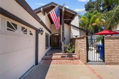 25221 Via Sistine, Valencia, CA, 91355-3234 | Card Image