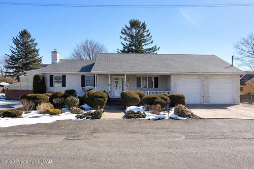 808 E 3rd St, Hazleton, PA, 18201-4707 | Card Image