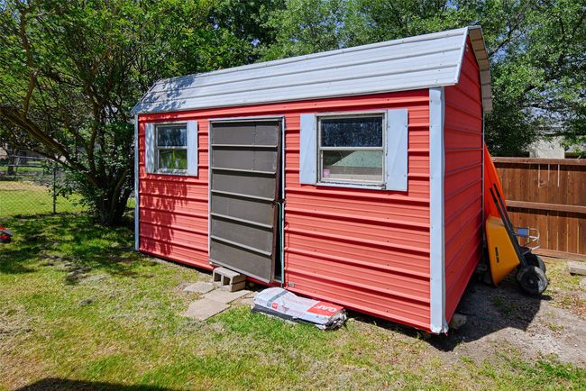 928 Maple St, House other with 4 bedrooms, 2 bathrooms and null parking in Howe TX | Image 21