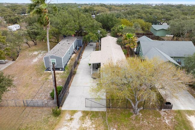 1610 Hardee St, House other with 3 bedrooms, 2 bathrooms and null parking in Rockport TX | Image 40