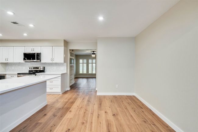 8111 Middle Ct, Townhouse with 3 bedrooms, 3 bathrooms and null parking in Austin TX | Image 23