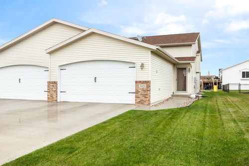3421 Eagle Run Dr, West Fargo, ND, 58078-7750 | Card Image